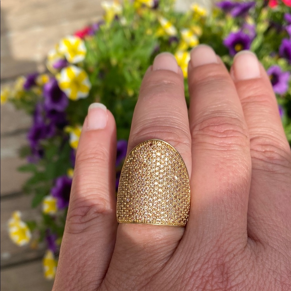 VTG gold tone Henri Bendel ring size 8